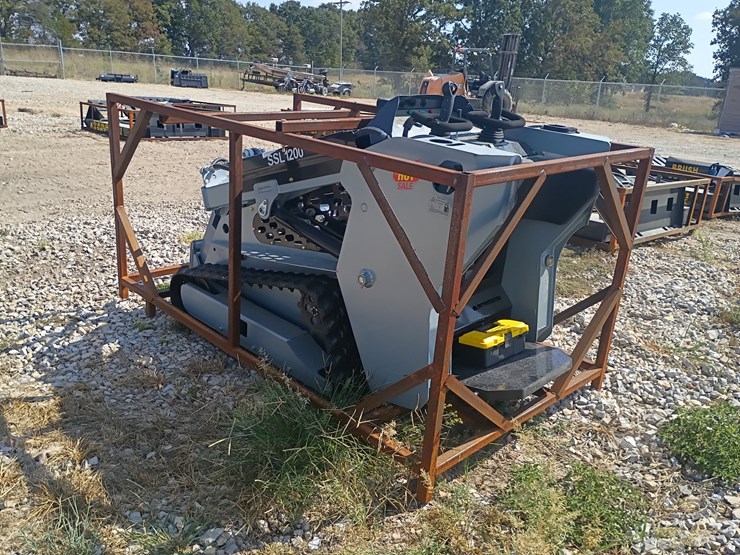 #26907-•-2026-diesel-sdlanch-ssl1200-mini-skid-steer-image-2