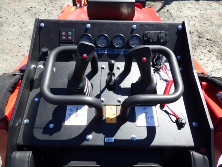 2026-sdlool-1050k-skid-steer-tracked-loader-image-13