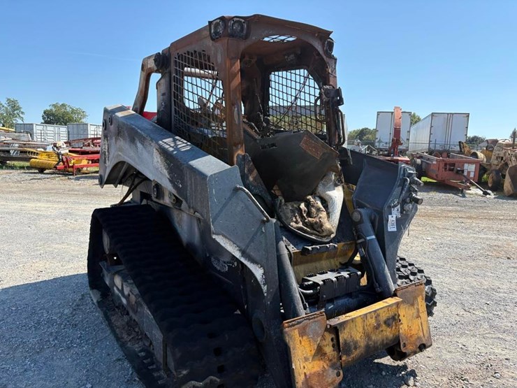 deere-333g-image-4