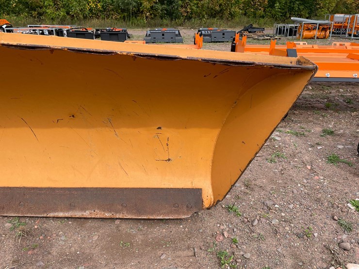 #5123-•-12'-angle-snow-plow-image-7