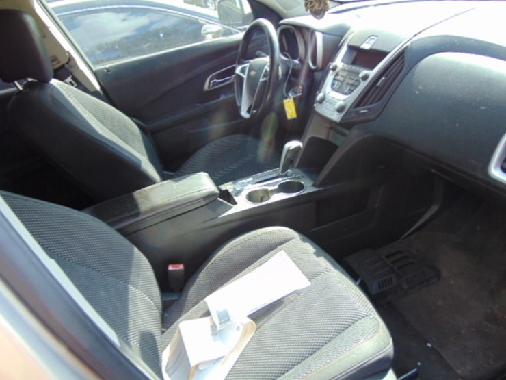 2012-chevrolet-equinox-lt-image-6