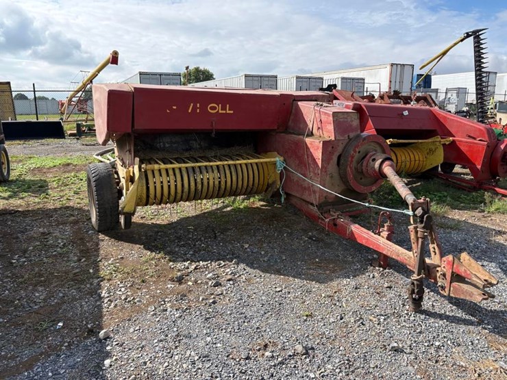 new-holland-275-image-2