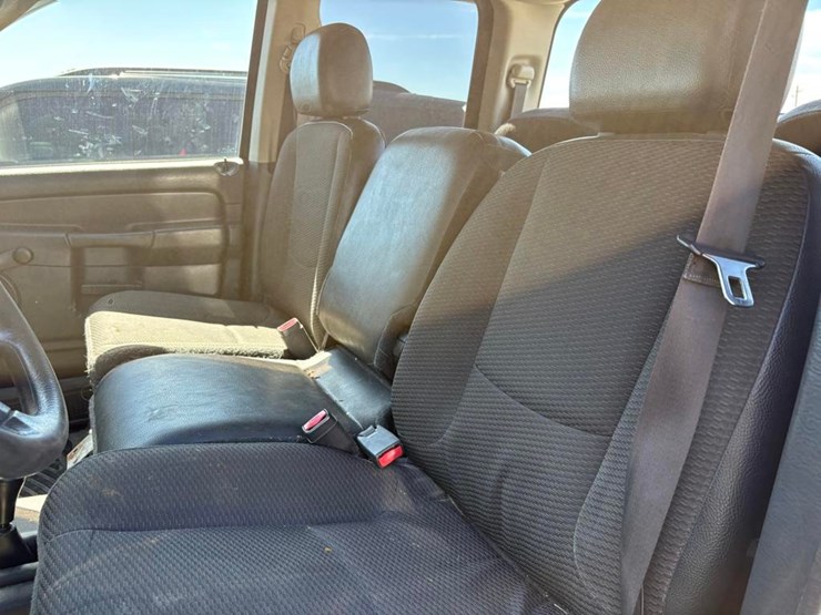 2003-dodge-ram-2500-image-16