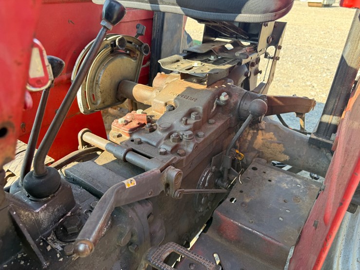 massey-ferguson-231-image-35