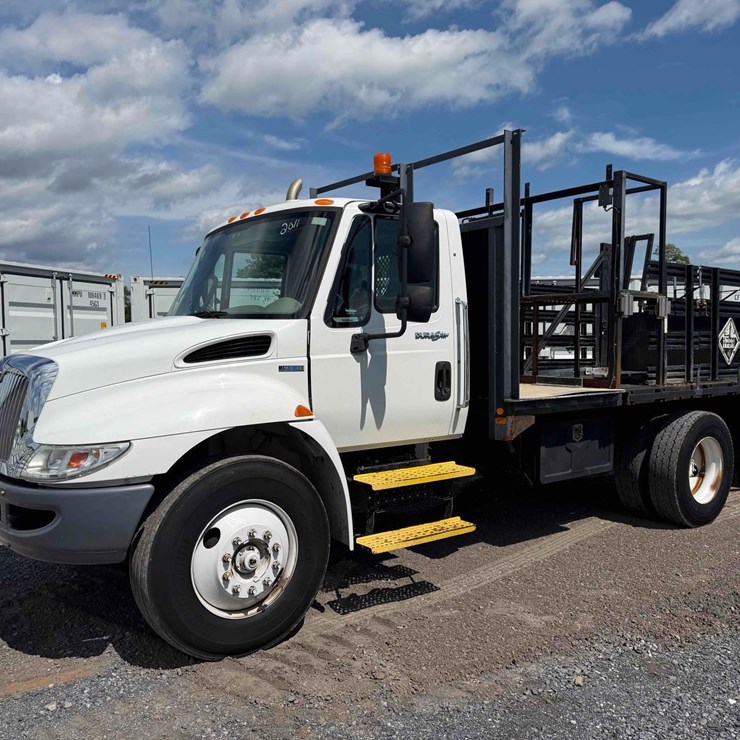 2011 International 4300M7 Flat Bed