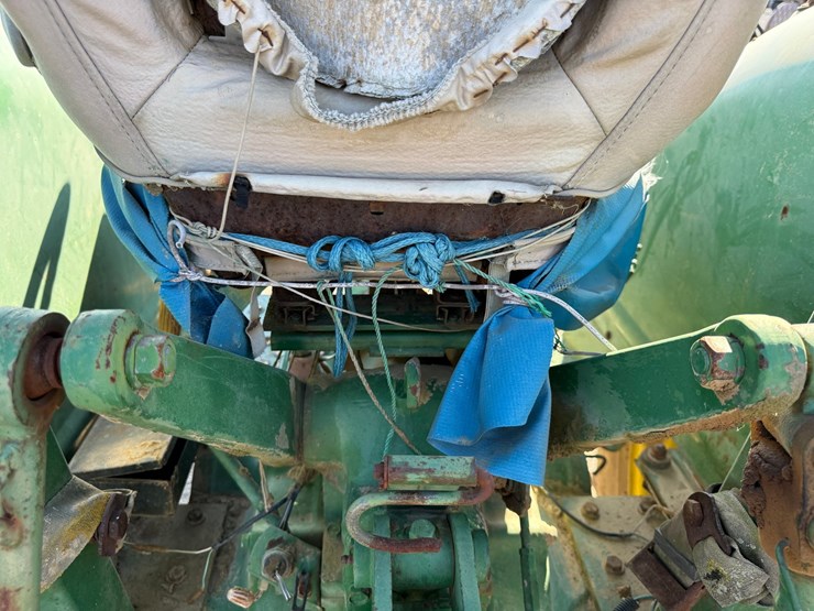 john-deere-1050-image-13