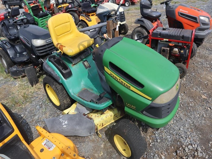 john-deere-la130-image-1