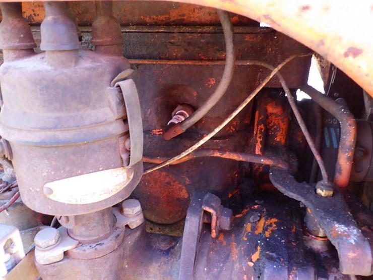 allis-chalmers-b-tractor-image-22