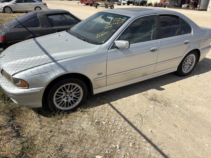 l1---2001-bmw-530i-image-6