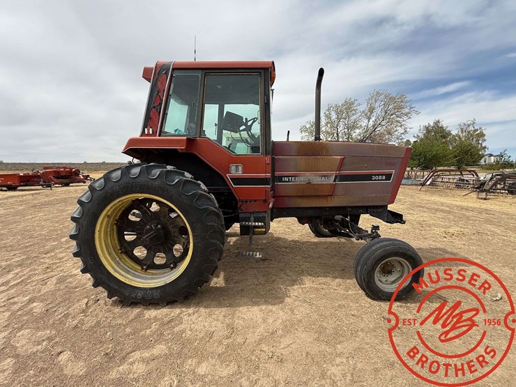 1991-john-deere-4755-image-2