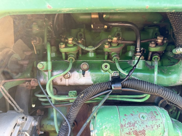 john-deere-1050-image-32