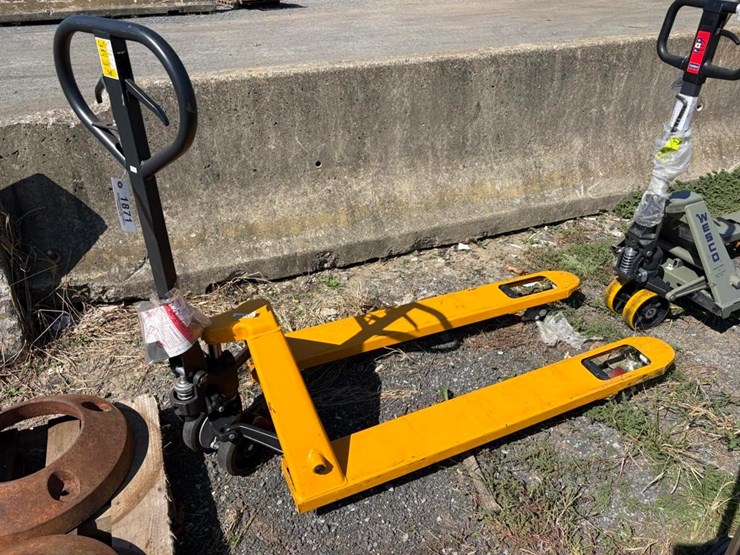 48in-pallet-truck-w/brakes-image-1