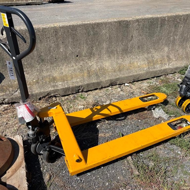 48in Pallet Truck w/Brakes