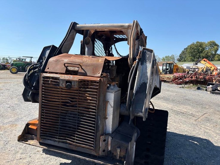 deere-333g-image-7
