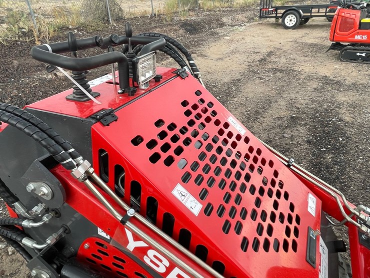#2036-•-unused-mini-track-loader-image-17