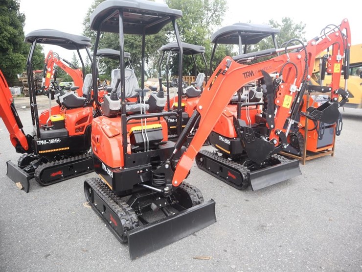 tpm-20kh-mini-excavator-image-1