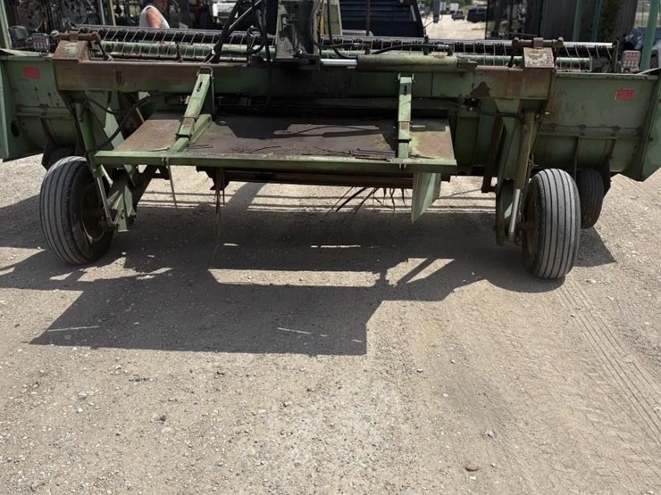 john-deere-300-image-5