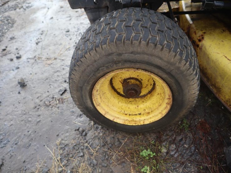 john-deere-318-image-11