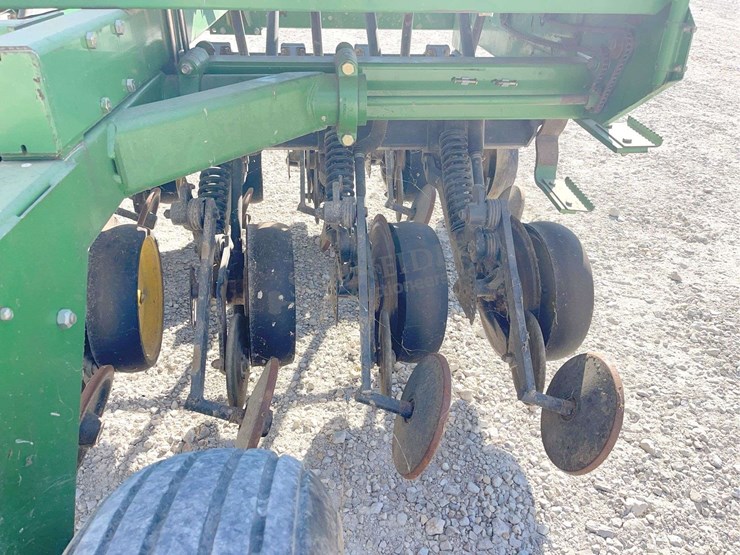john-deere-750-image-31