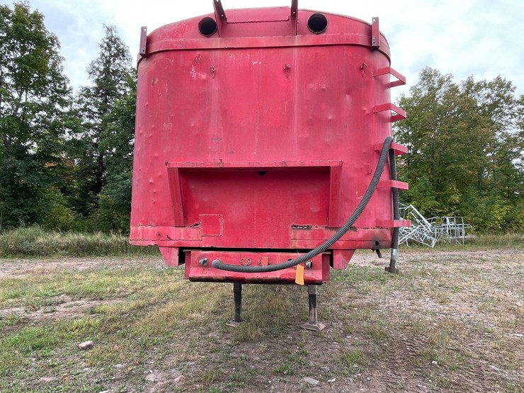 #5052-•-1983-hilbilt-36'-dump-trailer-(has-il-title)-image-2