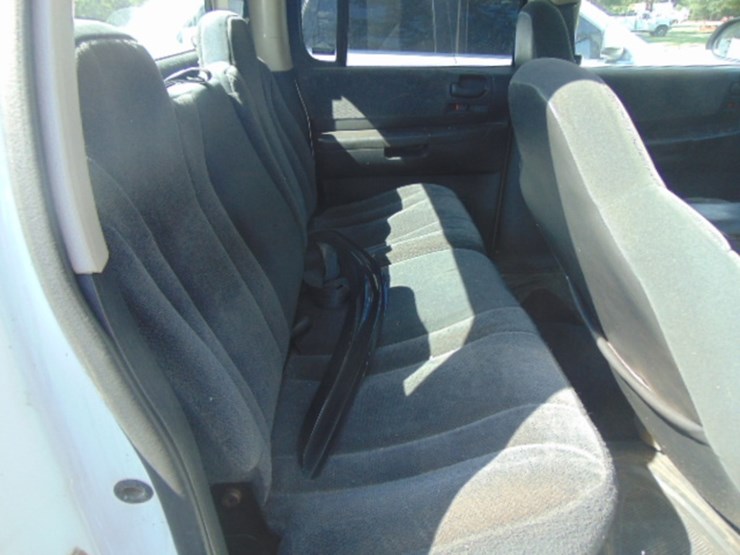 2001-dodge-dakota-image-5