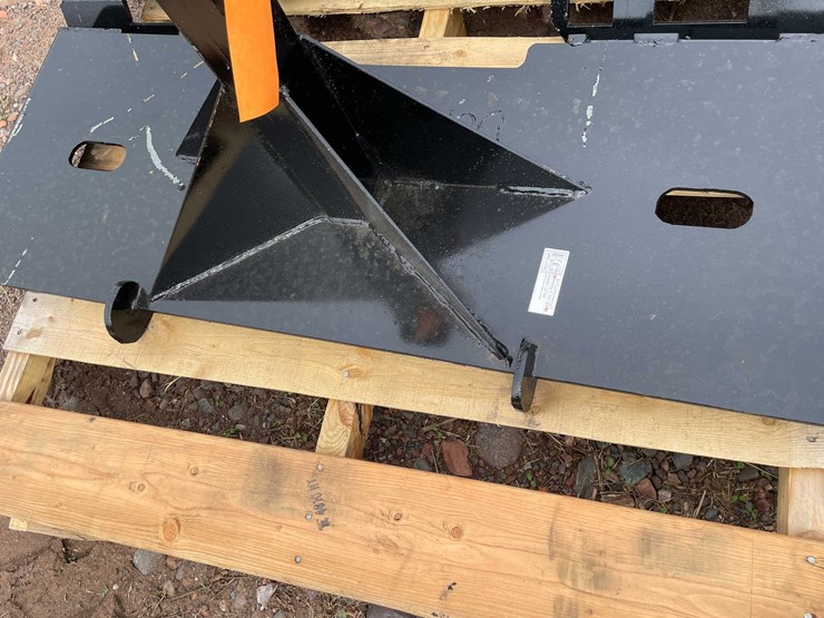#5101-•-skid-steer-2"-hitch-receiver-v2-image-6