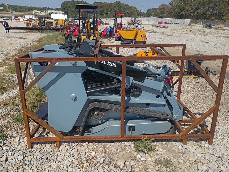 #26907-•-2026-diesel-sdlanch-ssl1200-mini-skid-steer-image-5