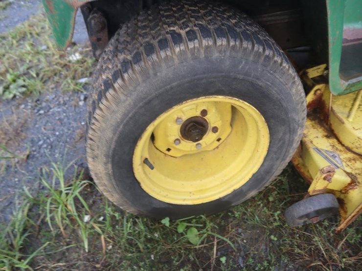 john-deere-318-image-9