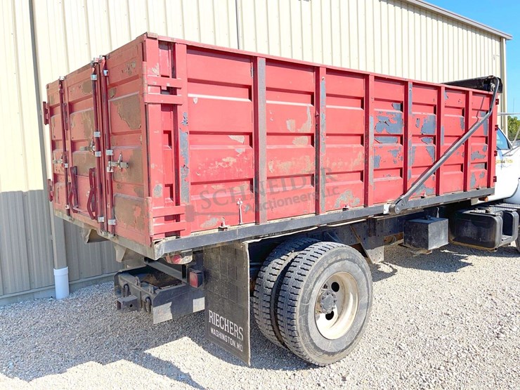 2002-chevrolet-c7500-single-axle-grain-truck-image-25
