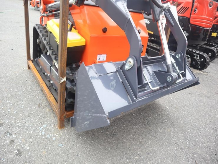 tpm-t460-pro-stand-on-skid-steer-loader-image-9