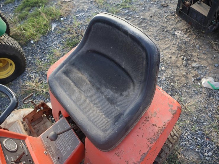 allis-chalmers-610-lawn-&-garden-tractor-image-19