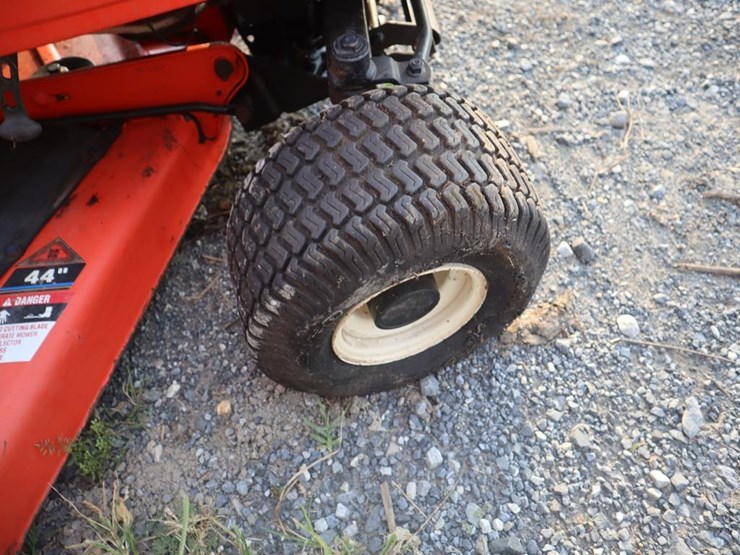 simplicity-lawn-tractor-image-10