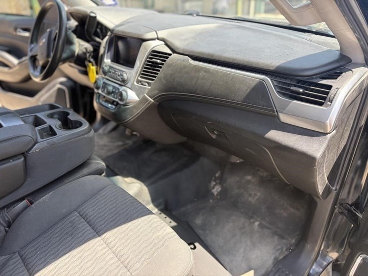 2019-chevrolet-tahoe-image-15