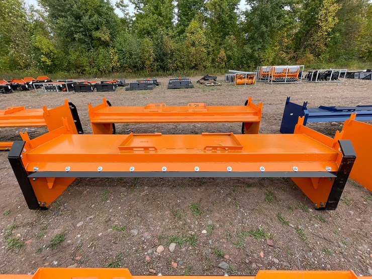 #5120-•-10'-snow-pusher-with-steel-blades-v2023-image-4