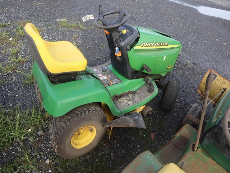 john-deere-lt155-riding-mower-image-8