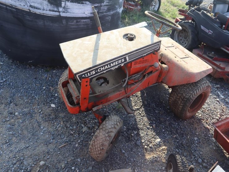 allis-chalmers-b207e-lawn-&-garden-tractor-image-4
