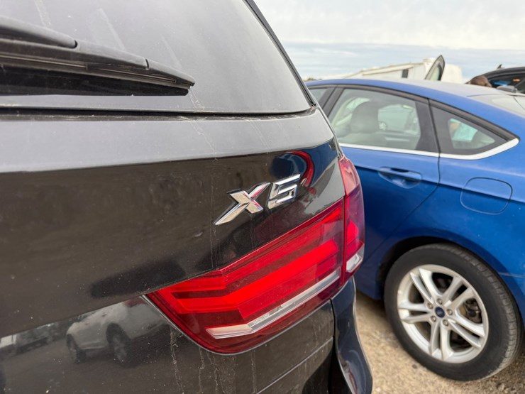 2014-bmw-x5-image-10