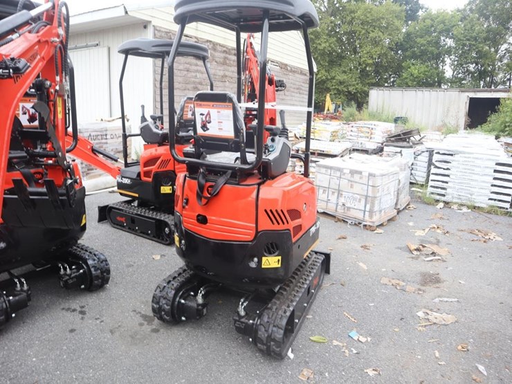 tpm-18hh-mini-excavator-image-4