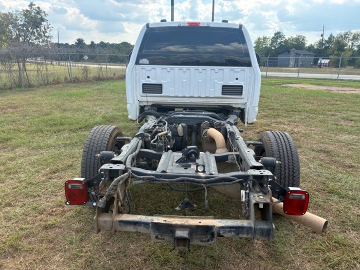 2021-ford-f250-image-5