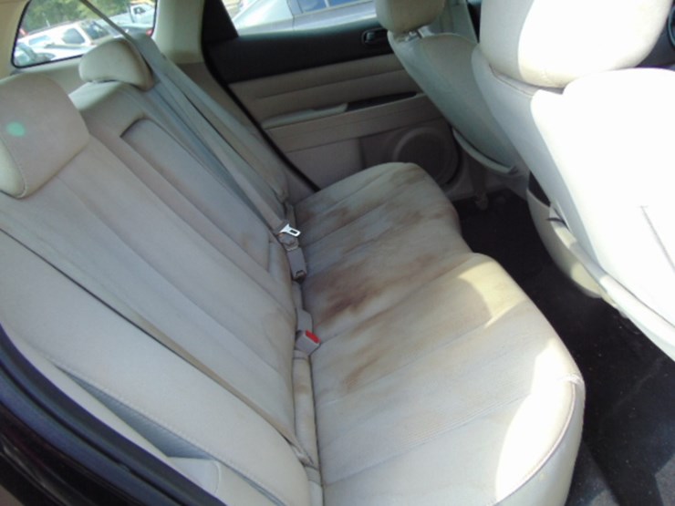 2010-mazda-cx7-image-4