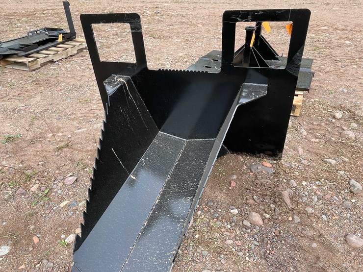 #5102-•-skid-steer-spade-bucket-image-2