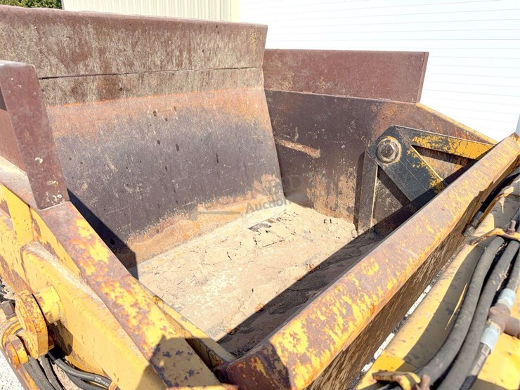 holcomb-pull-type-ejector-scraper-image-31
