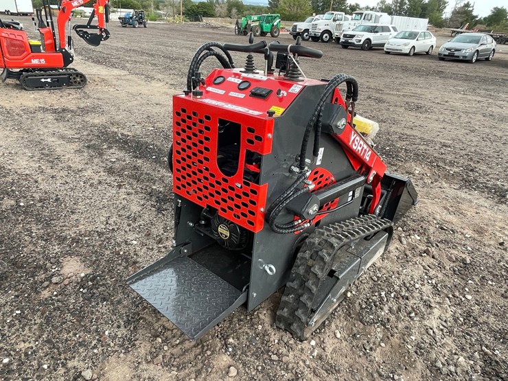 #2036-•-unused-mini-track-loader-image-28
