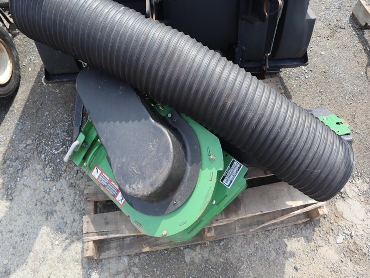 john-deere-bagger-attachment-image-6