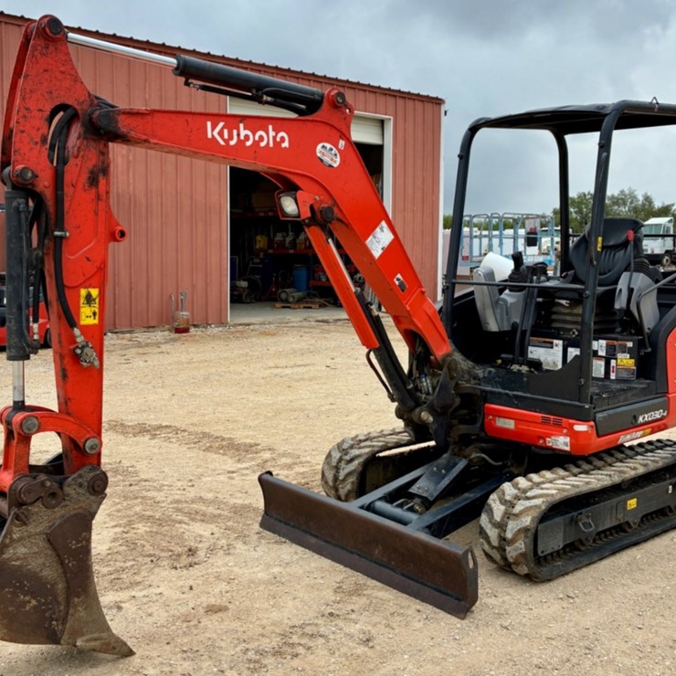 2023 KUBOTA KX030-4