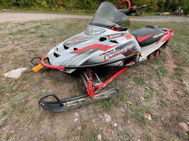 #5053-•-2003-polaris-rmk-vertical-edge-snowmobile-(no-registration-card)-image-1