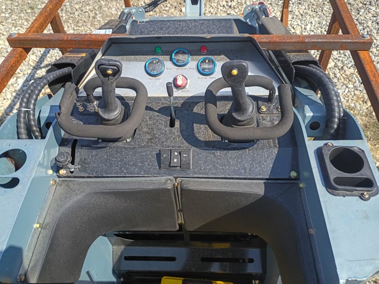 #26907-•-2026-diesel-sdlanch-ssl1200-mini-skid-steer-image-19