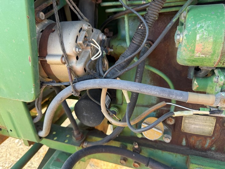 john-deere-1050-image-34