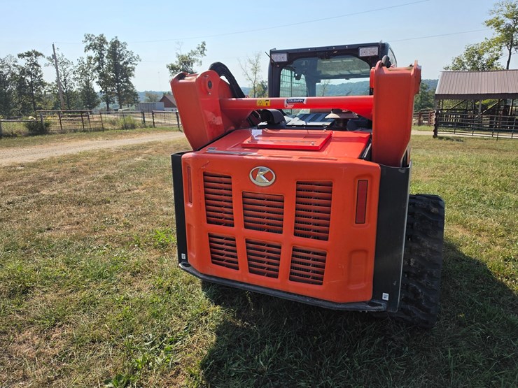 2024-kubota-svl97-2-image-8