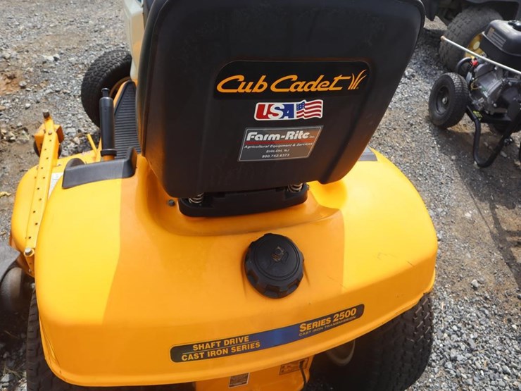cub-cadet-gt2523-image-18